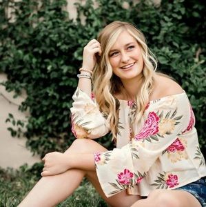 Meet your Posher, Bailey